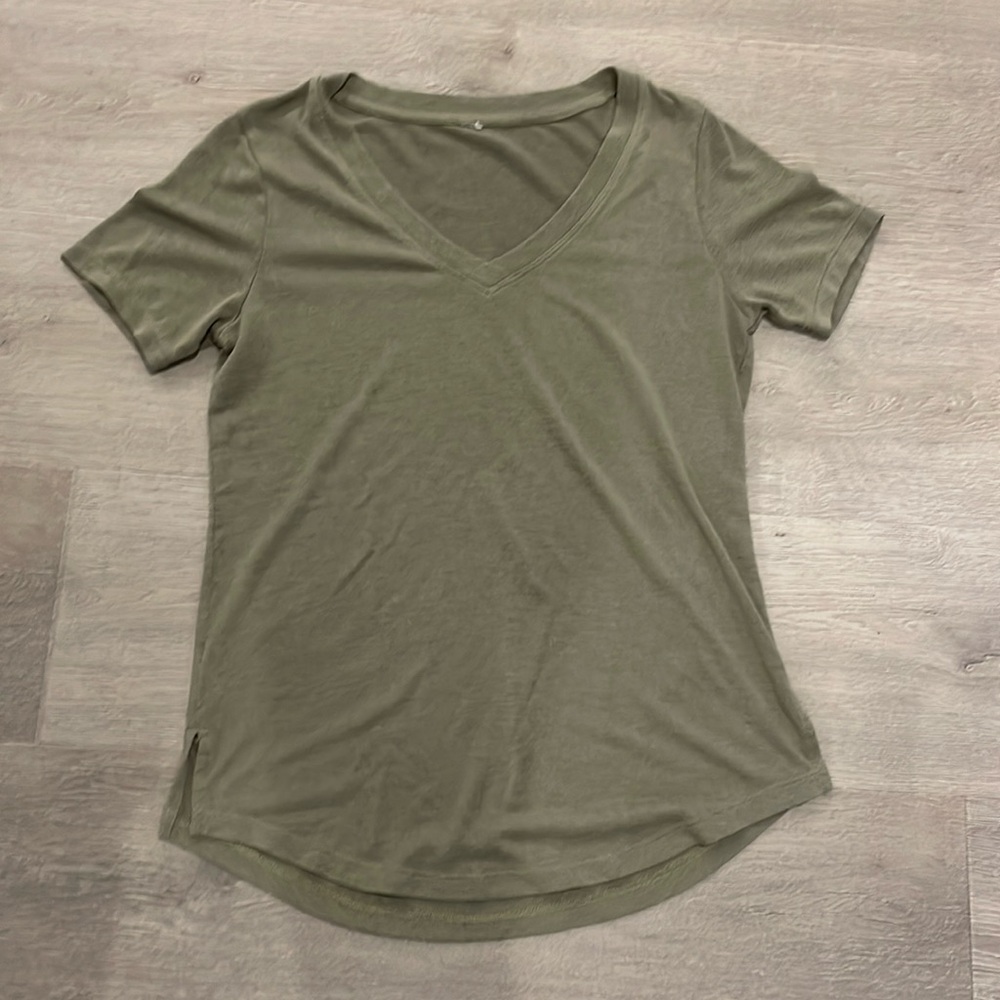 Athleta Olive Short Sleeve Tee